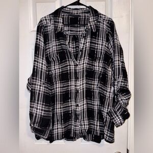 Lane Bryant Black and White Plaid Button-Up Shirt Plus Size 26/28